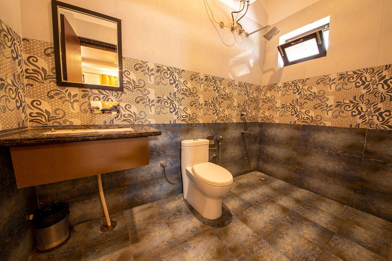 Bathroom 4, Fabhotel As Residency, Dehradun