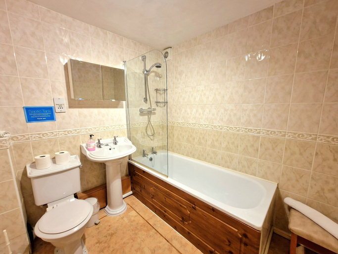 Bathroom, Cobblestones Cottage at Lovelady Shield, Cumbria