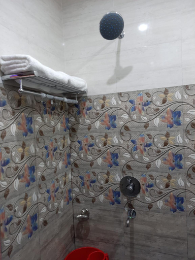 Bathroom, Hotel Kavita Palace, Garhwal