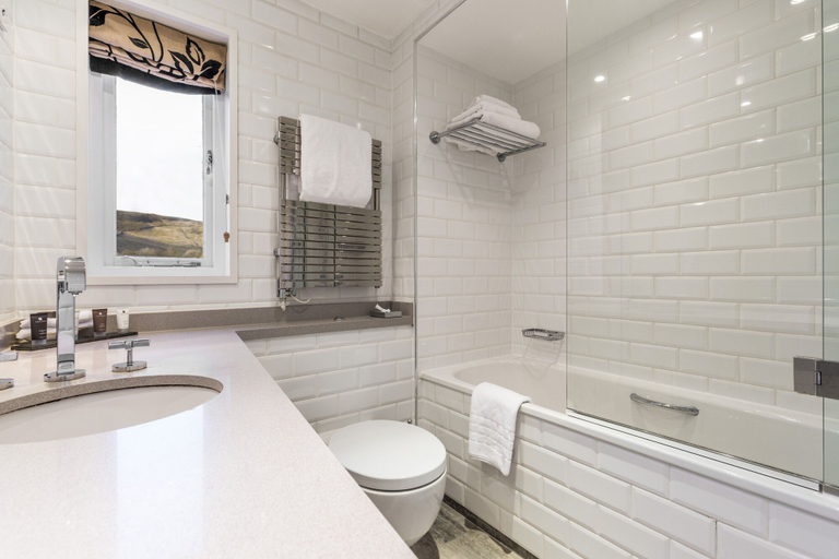 Bathroom 5, The Devonshire Arms Hotel, North Yorkshire