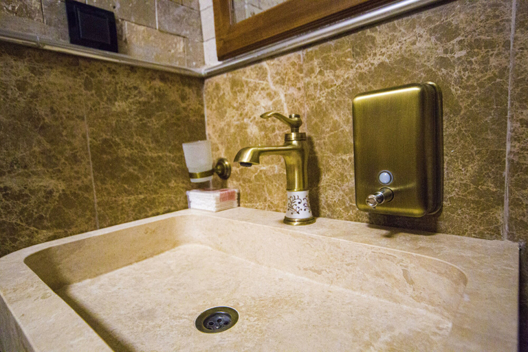 Bathroom 5, Palmyra Boutique Hotel, Merkez