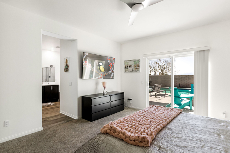 Bedroom 4, Desert Horizon, Riverside