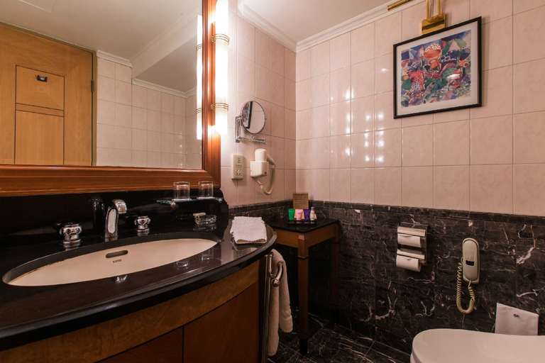 Bathroom 5, Ruishi Hotel Dalian, Dalian