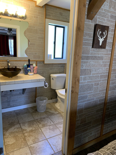 Bathroom 4, South Jetty Inn, Clatsop