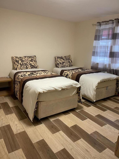Bedroom 4, Nights Inn, Slough