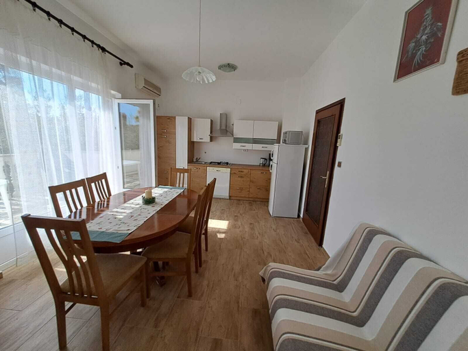 Others 5, Apartments Berny, Malinska-Dubašnica