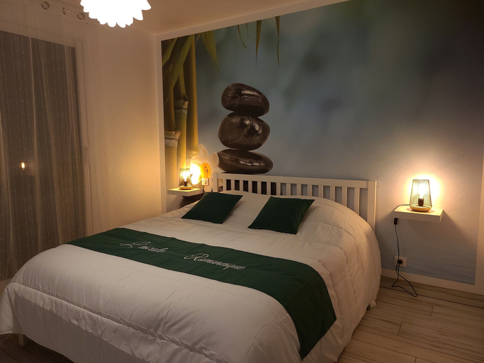Bedroom 4, L'escale Romanesque, Manche