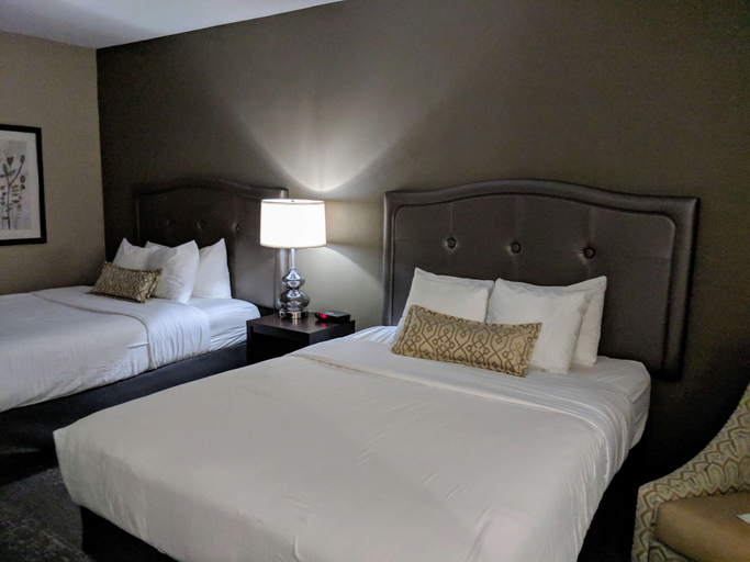 Bedroom 4, Best Western Swan Castle Inn, Cochrane