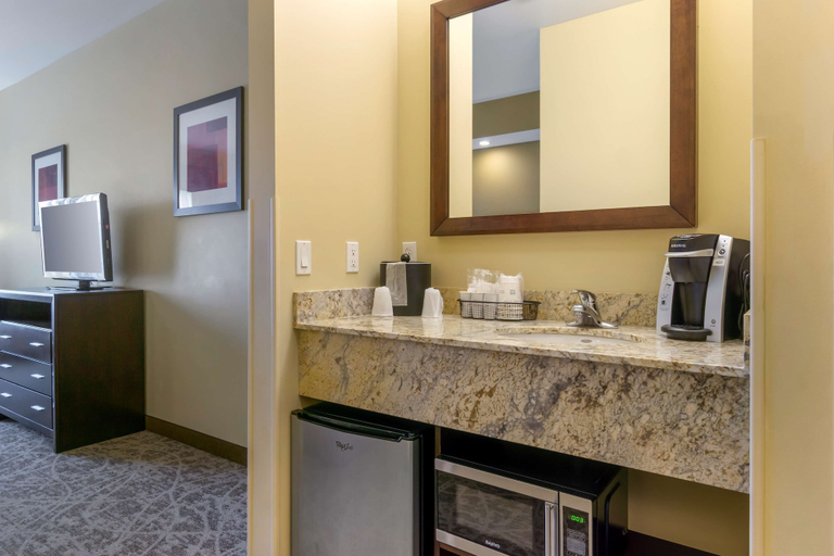 Bathroom 4, Best Western Plus Lacey Inn & Suites, Thurston