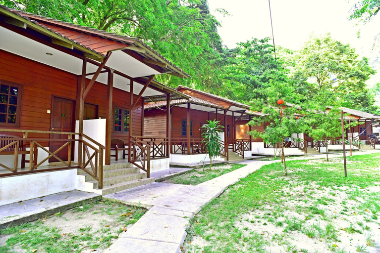 Exterior & Views 2, Vikri Beach Resort, Manjung