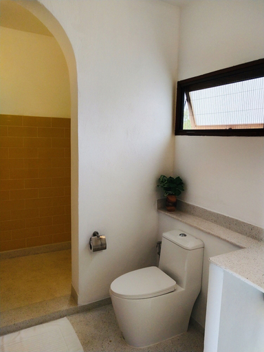 Bathroom 5, Canary Guesthouse, Pai