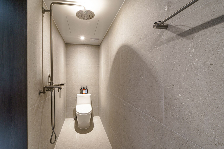 Bathroom 4, Waba Classic, Suyeong