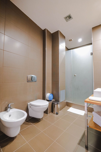 Bathroom 4, Rapos Resort Hotel, Vlorës