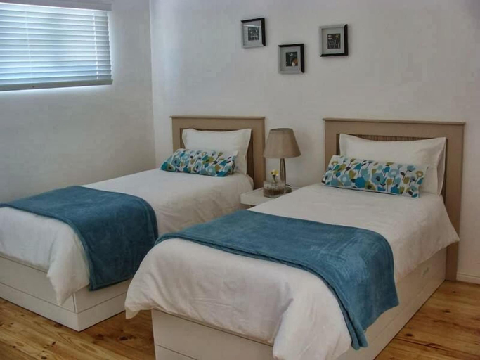 Bedroom 2, ZEN Tree bed & breakfast, Cape Winelands