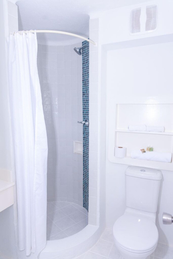 Bathroom 5, OceanBlue