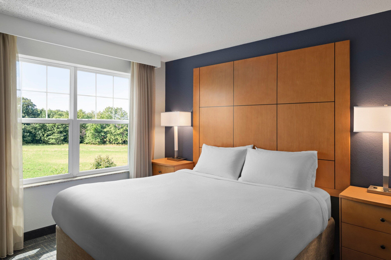 Bedroom 3, Residence Inn by Marriott Mt. Laurel at Bishop's Gate, Burlington