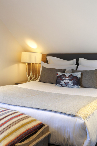 Bedroom 2, Chalet Hôtel La Mainaz Restaurant & Resort, Ain