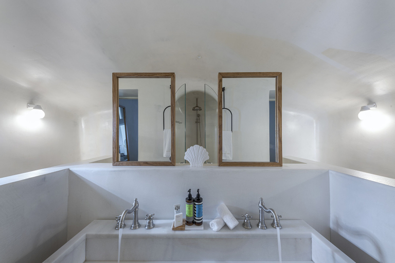 Bathroom 5, Thera Villas, South Aegean