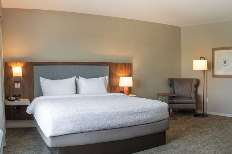 Bedroom 3, Hampton Inn & Suites Boerne, Kendall