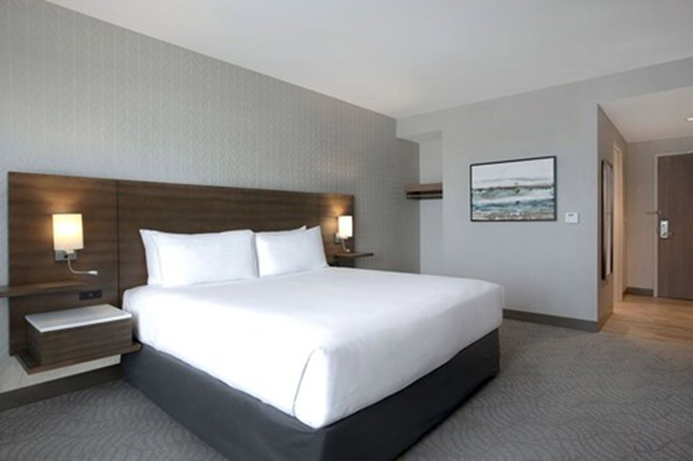 Bedroom 2, Great Blue Heron Hotel, Durham