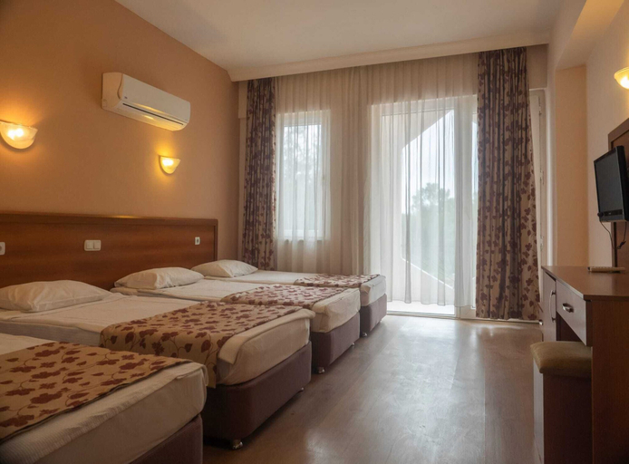Bedroom 2, Alexius Beach Hotel, Antalya