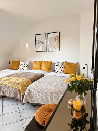 Bedroom 3, Old Town Apartments, Düsseldorf