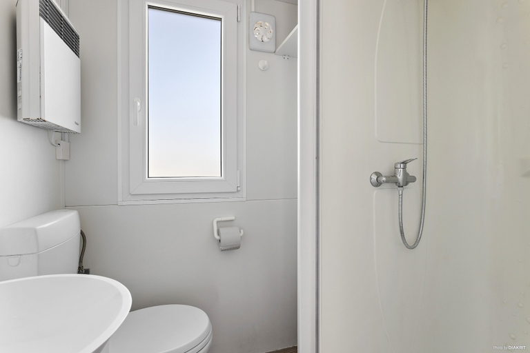 Bathroom 4, First Camp Ekerum, Borgholm