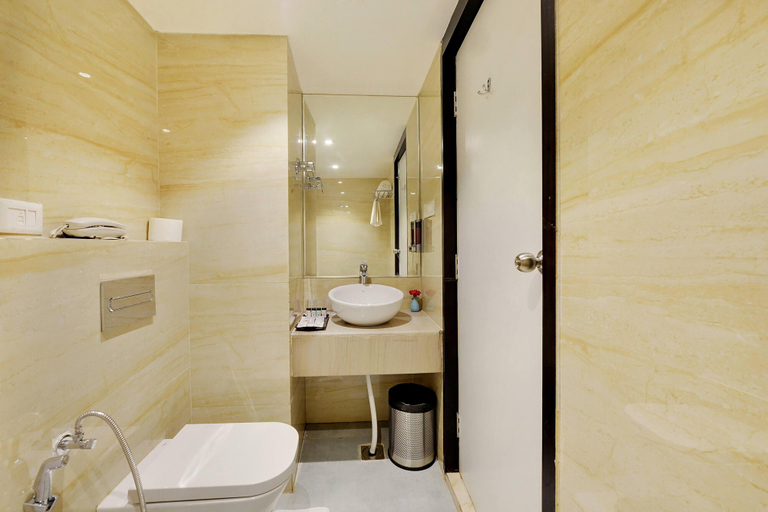 Bathroom 4, Mastiff Select Gulbarga Hotel, Gulbarga