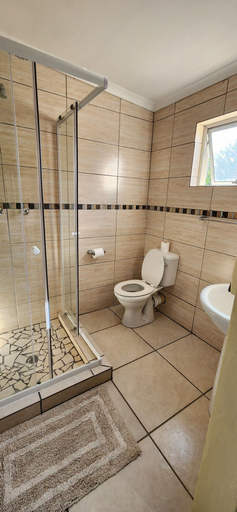 Bathroom 3, Pofadder Hotel, Namakwa