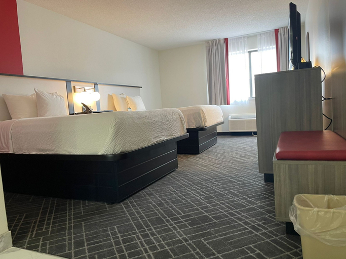 Bedroom 3, Ramada by Wyndham Waupaca, Waupaca
