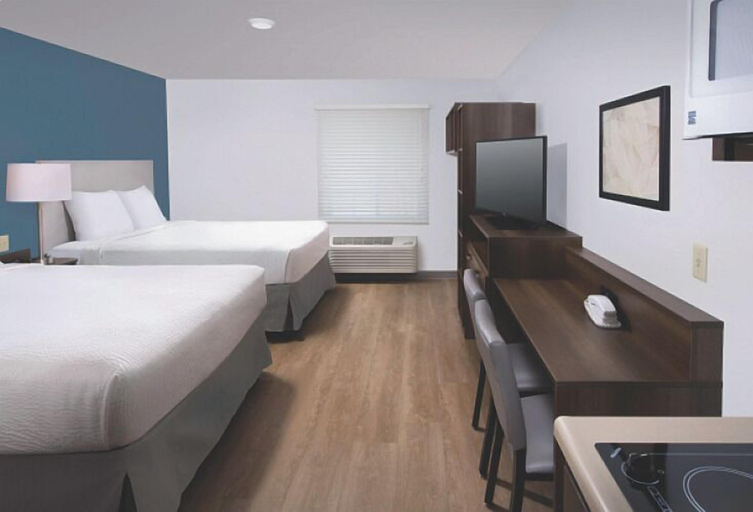 Bedroom 4, Woodspring Suites Rochester Greece, Monroe