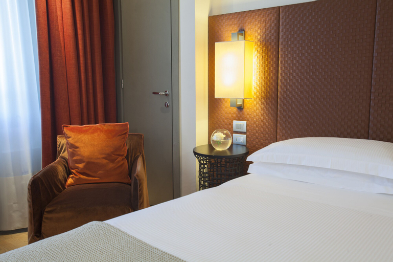 Bedroom 2, Starhotels Michelangelo, Florence