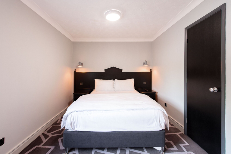 Bedroom 3, Village Hotel Liverpool, Knowsley