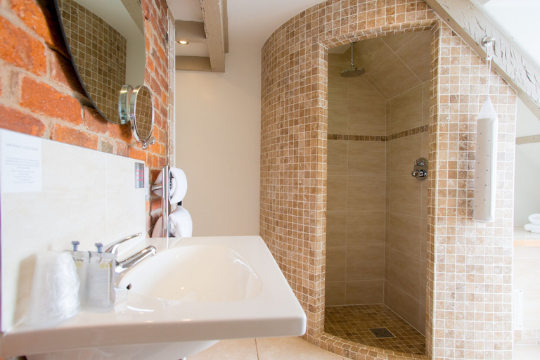 Bathroom 5, Mannings Hotel, Cornwall