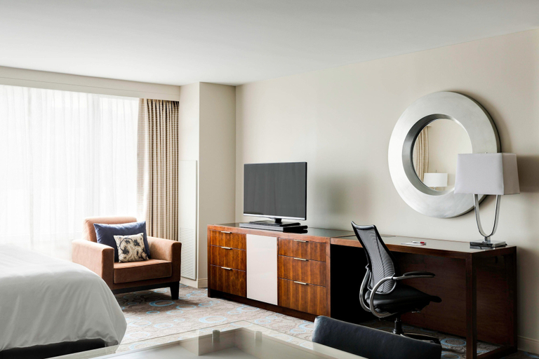 Bedroom 2, Marriott Marquis Washington, DC, Washington D.C.