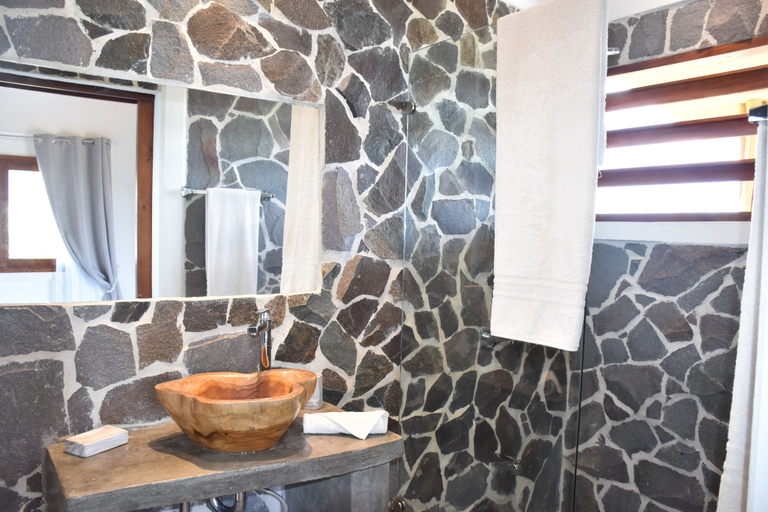 Bathroom, Hotel Peace & Lodge, Hojancha