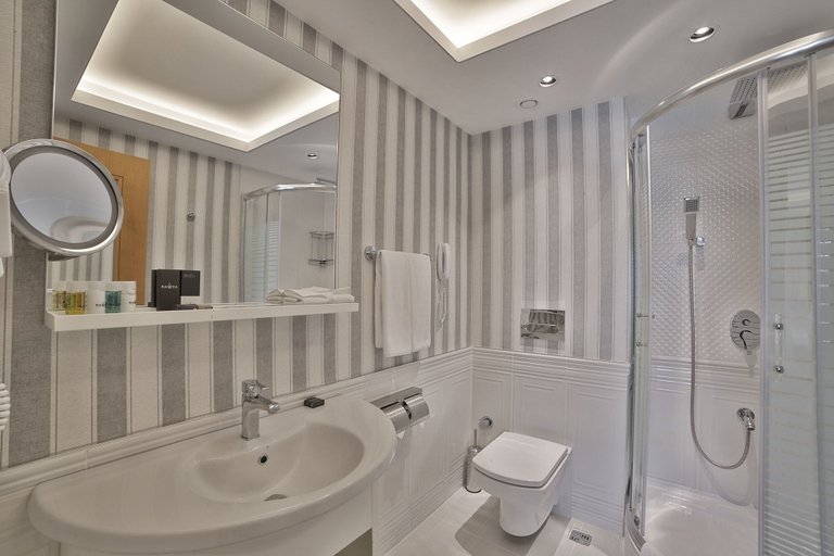 Bathroom, Rawda Resort Hotel Altinoluk, Edremit