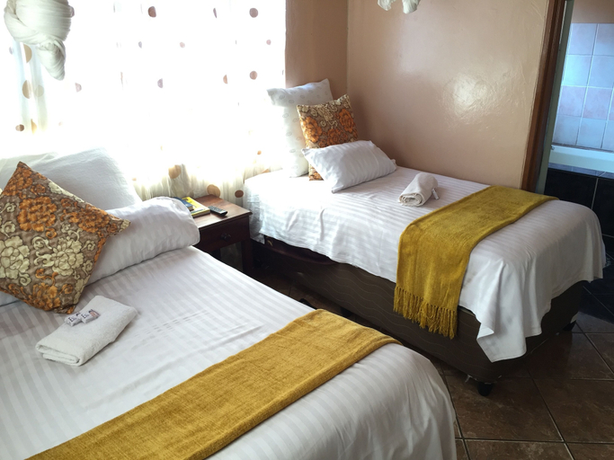 Bedroom 2, Woodlands Lodge & Tours, Livingstone