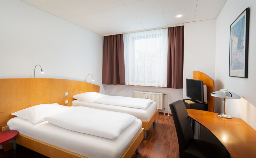 Bedroom 4, Hotel Mainstreet, Offenbach