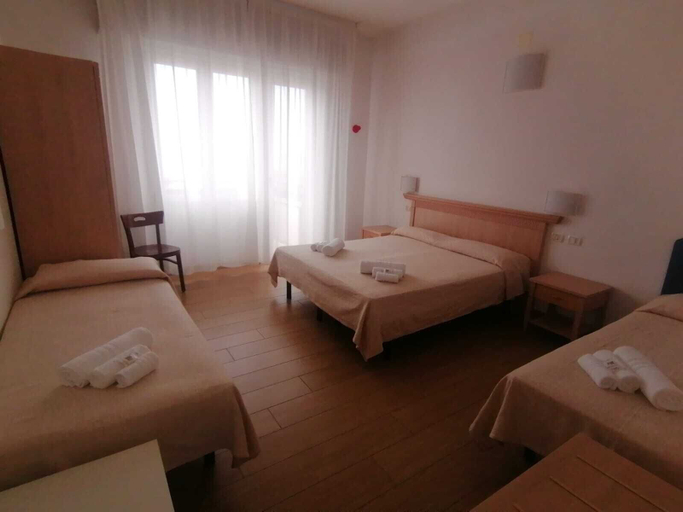 Bedroom 3, HOTEL SANTANNA, Rimini