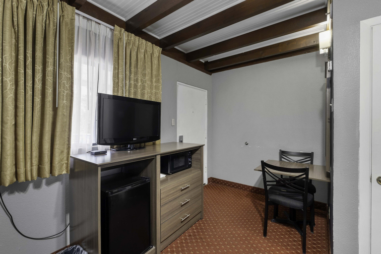 Others 5, Budget Lodge Ruidoso, Lincoln