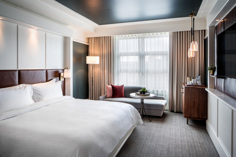 Bedroom 3, Perry Lane Hotel, A Luxury Collection Hotel, Savannah, Chatham