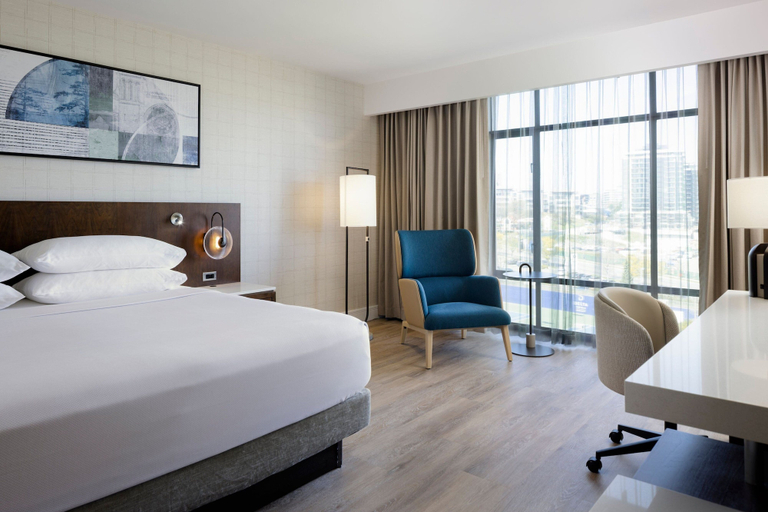 Bedroom 3, Delta Hotels by Marriott Victoria Ocean Pointe Resort, Capital