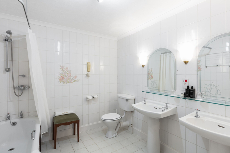 Bathroom 5, Cally Palace Hotel & Golf Course, Dumfries and Galloway