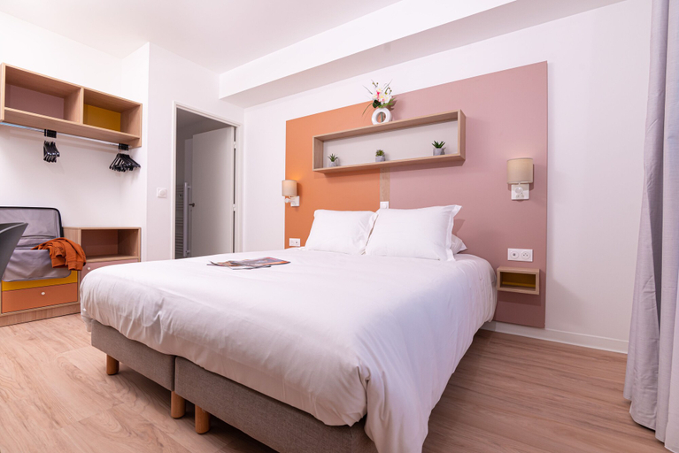 Bedroom 3, Apparthôtel Privilodges Toulon Centre Gare, Var