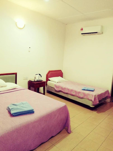 Bedroom 4, Vikri Beach Resort, Manjung