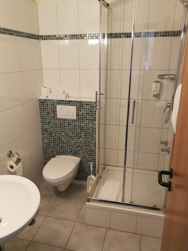 Bathroom 5, Trip Inn PostHotel Düren, Düren
