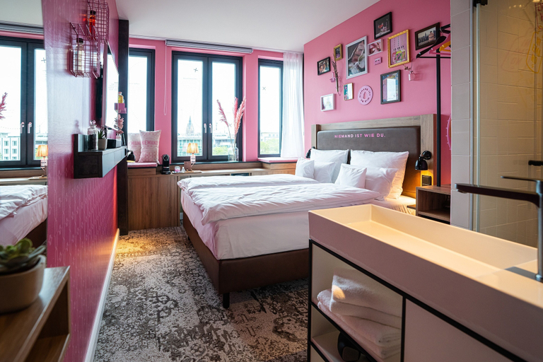 Bedroom 5, Me and All Hotel Hanover, by Hyatt, Region Hannover