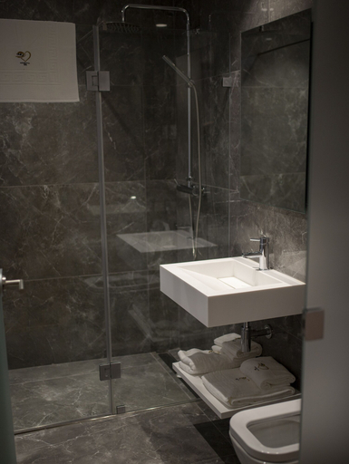 Bathroom 5, Coração do Tua Hotel, Mirandela