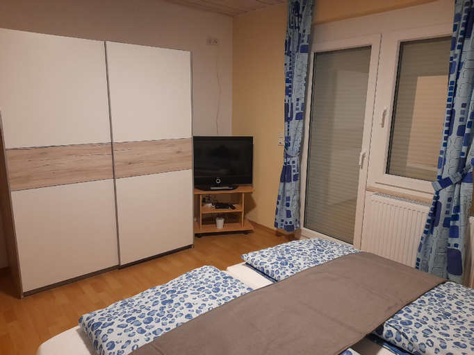 Bedroom 2, Gästezimmer Bernkastel - Gästehaus Barbara, Bernkastel-Wittlich